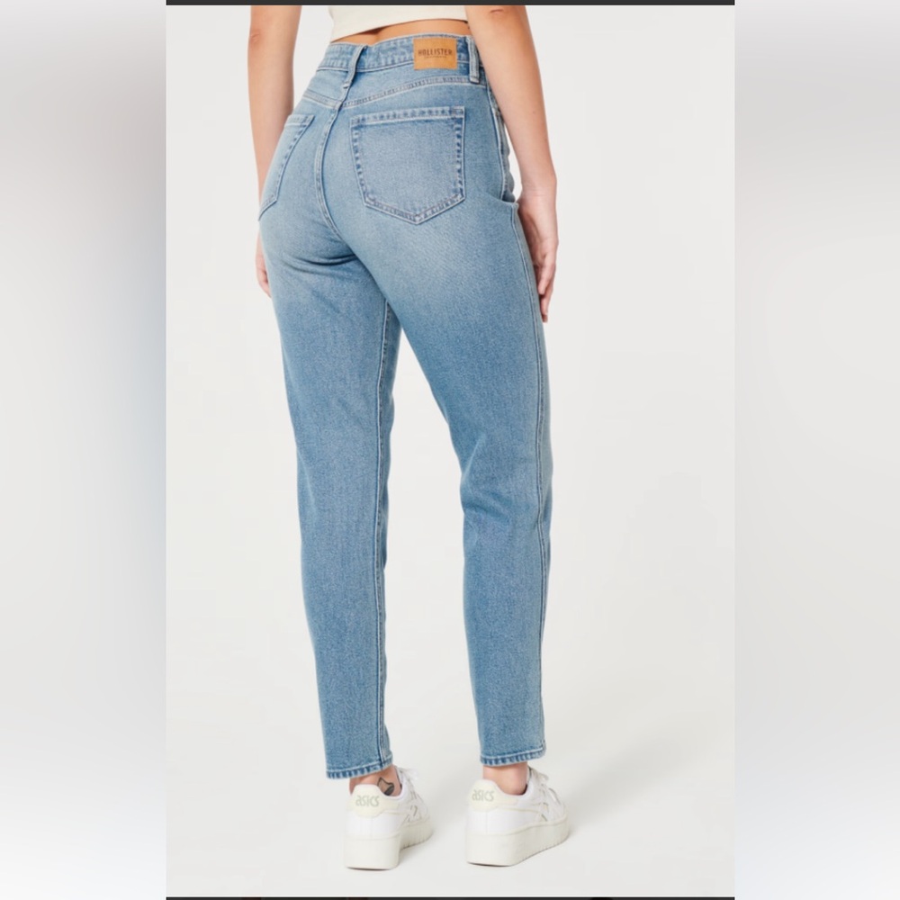 Hollister Women's ultra high rise mom jean